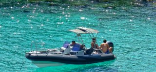 Lancha neumática Aqua Spirit 585DC con Yamaha 115c