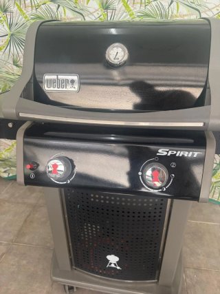 Barbacoa Weber Spirit Negra y Gris