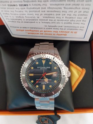 Stuhrling automatico verde e argento