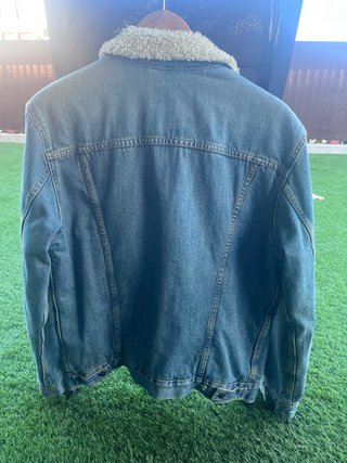 Chaqueta Levi's con borrego