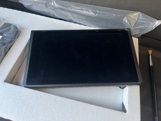 Nintendo Switch + FIFA 23 Legacy Edition