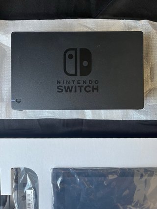 Nintendo Switch + FIFA 23 Legacy Edition