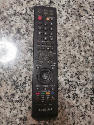 Televisor Samsung de 32 pulgadas Negro.
