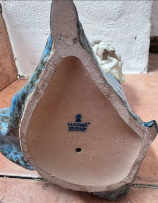 Maternidad en la Playa Lladro