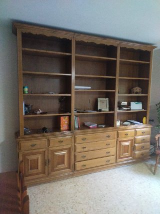 Librería de madera estilo clásico color roble