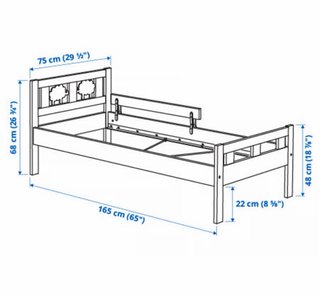 Cama infantil Ikea con temática de superhéroes