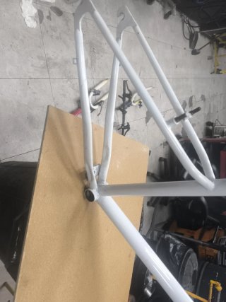 Cuadro de bicicleta blanco