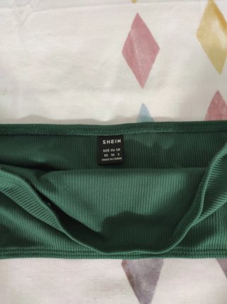 Conjunto Shein verde top y shorts