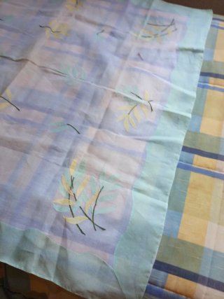Mantel organza bordado