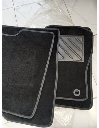 Juego de Alfombras para Coche Universales. 81% PVC 19% Moqueta - tamaño 65x45 cm / 33x45 cm. Protegen el Suelo Original del vehíc
