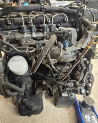 Motor Nissan Navara D40 YD25