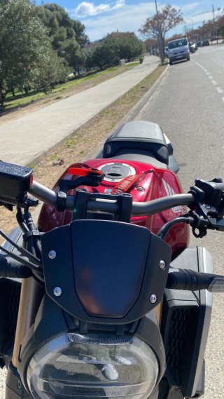 Honda CB650R Negra/Roja