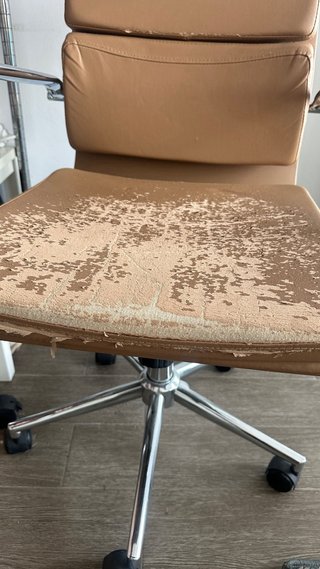 Silla de escritorio con ruedas
