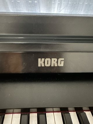 Piano Korg Concert 7100 Negro