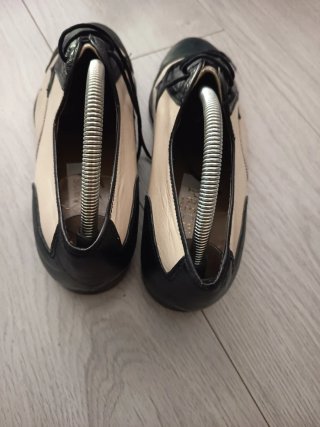 Scarpe Oxford Beige e Nero Uomo