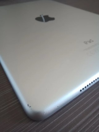 Apple iPad Pro 9.7 (A1673)/32GB/Wifi/Batería 78%