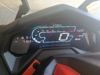 KYMCO DTX 125 Maxi Scooter Negra y Naranja