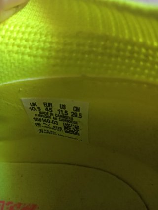 Botas de fútbol Puma neón Usadas dos veces