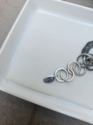 Bracciale Lotus con maglie irregolari in argento e nero