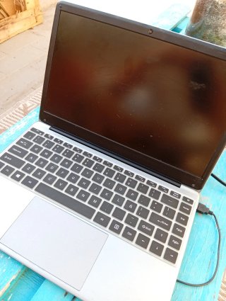 Laptop Chuwi HeroBook Pro 14.1 Plata