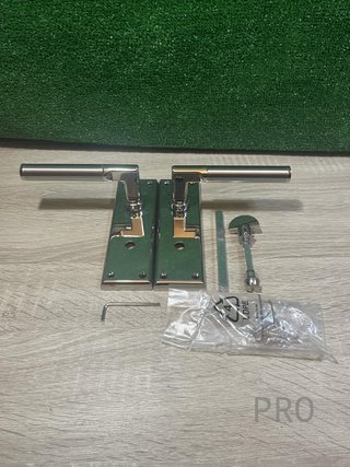 Tirador para puerta Carlisle