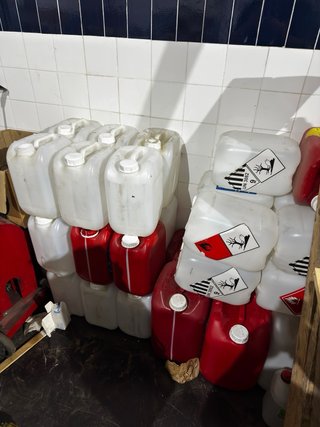 Garrafas Plástico HDPE con Tapón