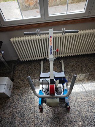 Grúa bipedestación Tecnimoem + chaleco