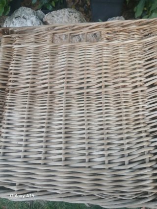 Caja grande de mimbre