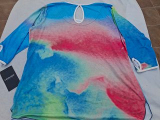 Blusa T 2XL. Con etiquetas. Medidas en descripción