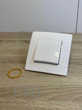 Conmutador BL Monobloc Legrand