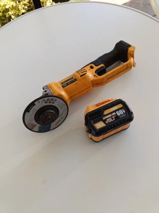 AMOLADORA RADIAL DEWALT DCG412