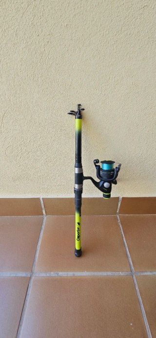 3 Canne da Pesca con Mulinelli in Perfetto Stato