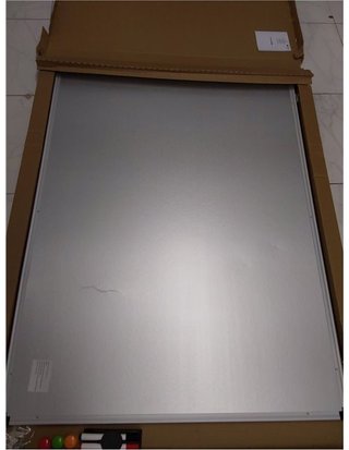 Amazon Basics Pizarra blanca magnética con bandeja para rotuladores y marco de aluminio - 120 cm x 90 cm