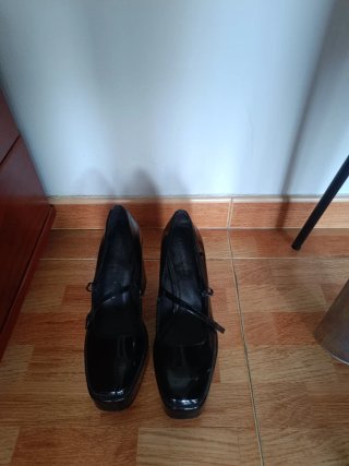 Zapatos charol tacón plataforma negros