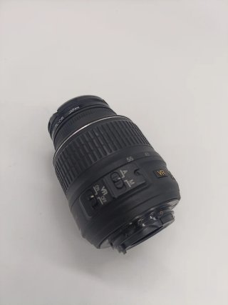 Objetivo Nikon DX AF-S 18-55mm VR