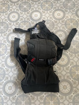Mochila portabebés ergonómica Babybjorn y manduca
