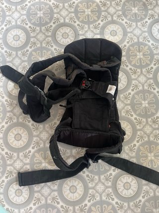 Mochila portabebés ergonómica Babybjorn y manduca