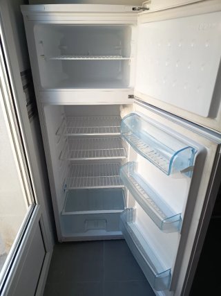 Nevera Beko blanca