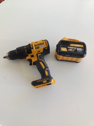 TALADRO DEWALT PERCUTOR BATERÍA DCD778