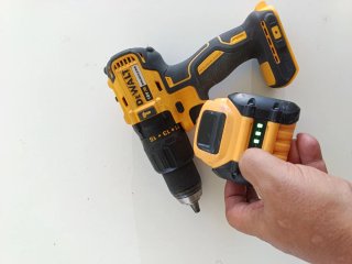 TALADRO DEWALT PERCUTOR BATERÍA DCD778