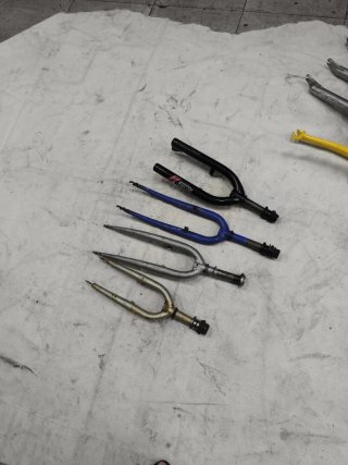 Horquillas de bicicleta (varios colores)