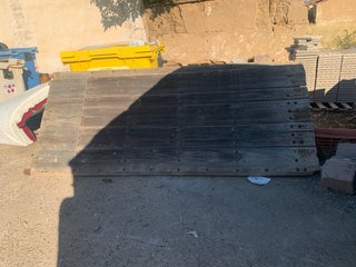 Puerta de cortijo rústica de madera