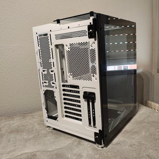 CorsairCrystal 680X RGB +Lighting +Comander +8FANS