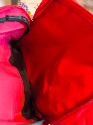 Zaino leggero in nylon rosso
