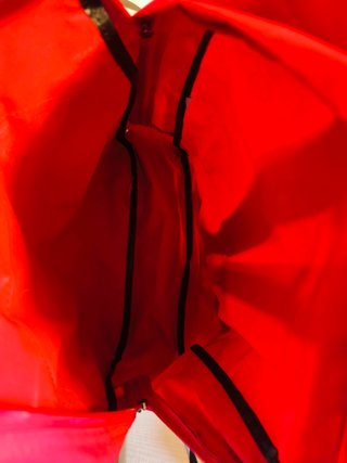 Zaino leggero in nylon rosso
