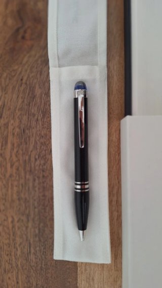 Bolígrafo Montblanc Starwalker Precious Resin
