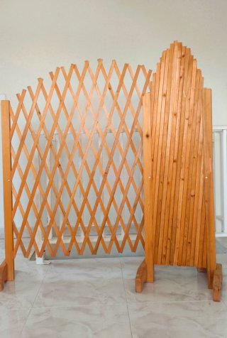2 Biombos de Madera Plegables