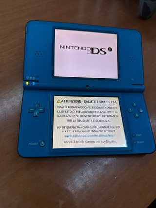 Nintendo DSi XL Blu Console