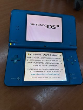 Nintendo DSi XL Blu Console