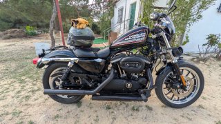 Harley Davidson 883 Sportster Negra
